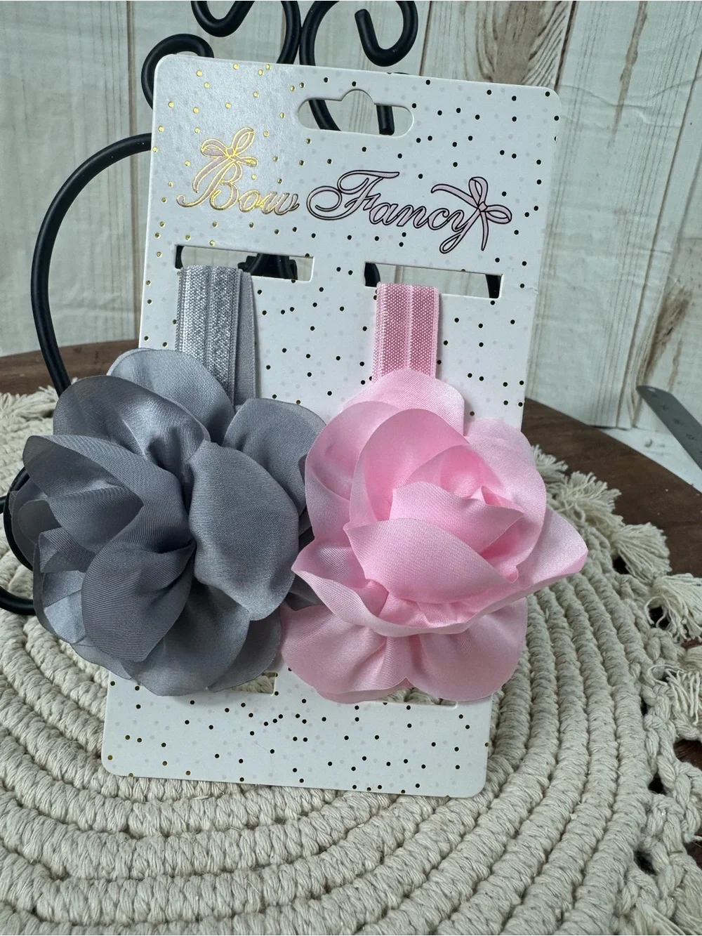 2 flower headwraps and 4 satin bow headwraps